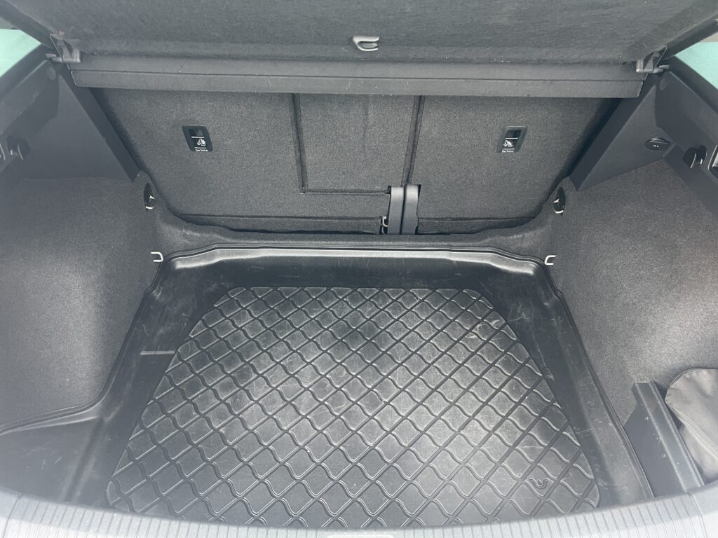 TIGUAN 4x4 2.0tdi 150KM AUTOMAT-LED MATRIX HAK CARPLAY KAMERA NAVI - obrazek 136