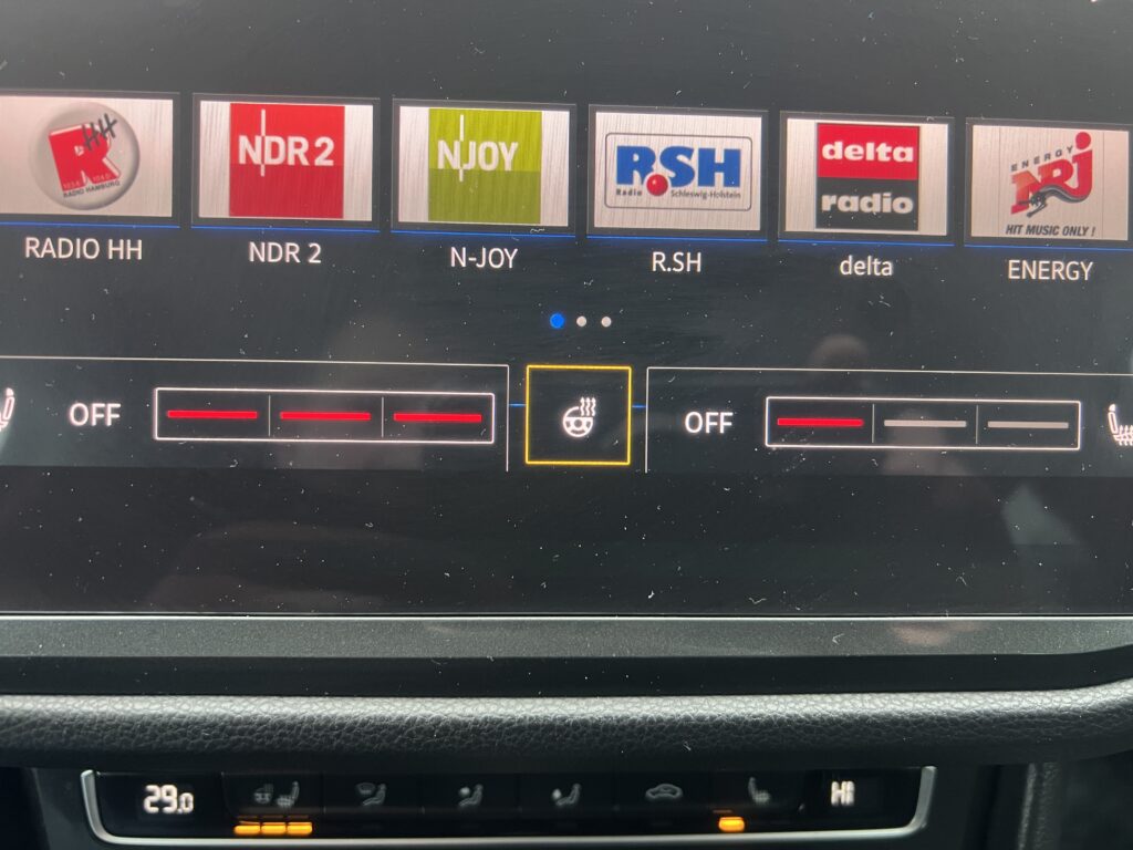 TIGUAN 4x4 2.0tdi 150KM AUTOMAT-LED MATRIX HAK CARPLAY KAMERA NAVI - obrazek 124