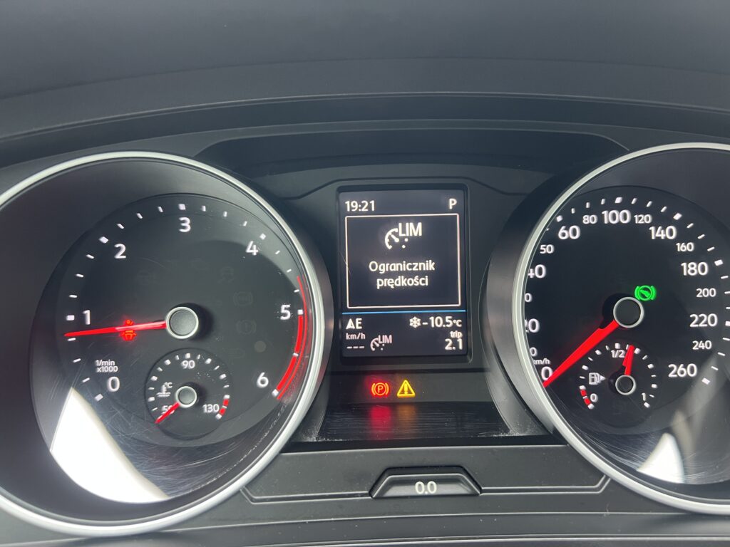 TIGUAN 4x4 2.0tdi 150KM AUTOMAT-LED MATRIX HAK CARPLAY KAMERA NAVI - obrazek 80