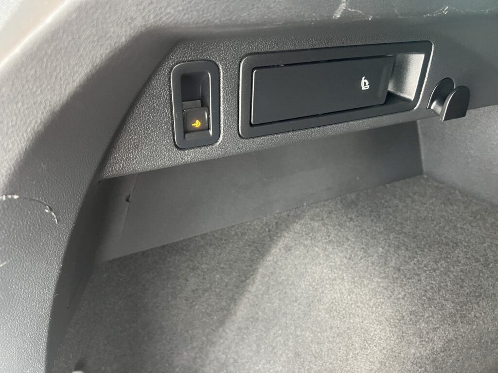 TIGUAN 4x4 2.0tdi 150KM AUTOMAT-LED MATRIX HAK CARPLAY KAMERA NAVI - obrazek 162