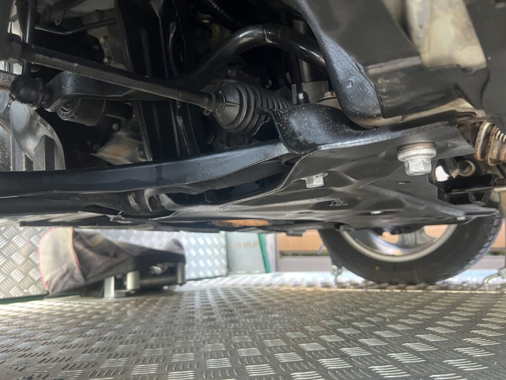 SUZUKI VITARA 1.6 120KM FULL SERWIS ASO 4x4 zero korozji - obrazek 18