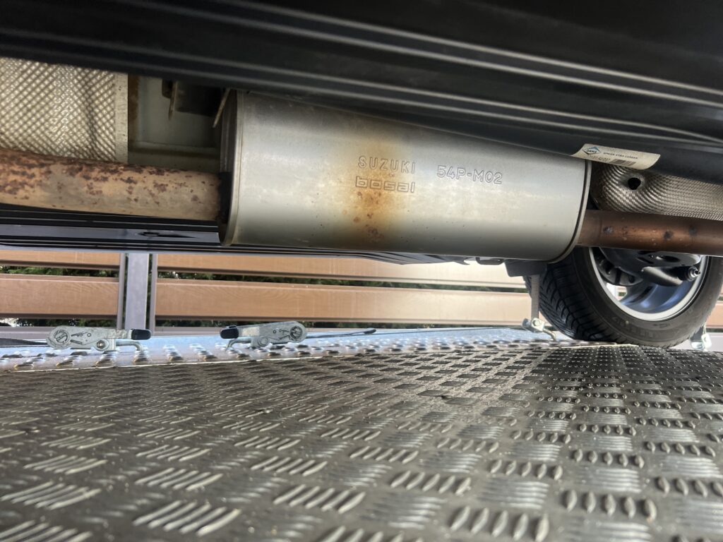 SUZUKI VITARA 1.6 120KM FULL SERWIS ASO 4x4 zero korozji - obrazek 16