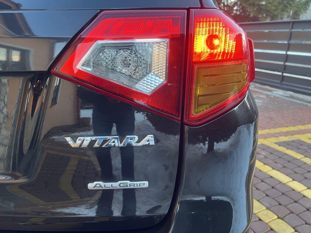 SUZUKI VITARA 1.6 120KM FULL SERWIS ASO 4x4 zero korozji - obrazek 26