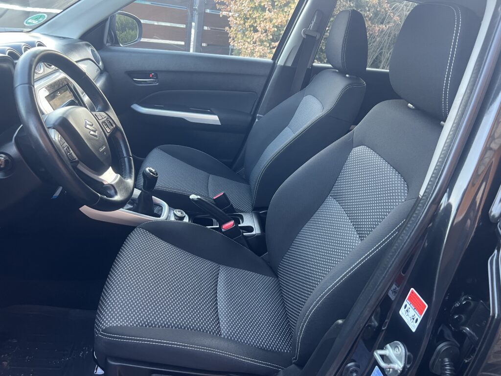 SUZUKI VITARA 1.6 120KM FULL SERWIS ASO 4x4 zero korozji - obrazek 28