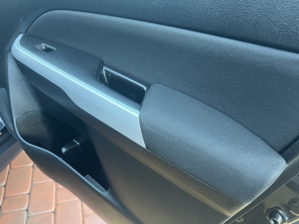 SUZUKI VITARA 1.6 120KM FULL SERWIS ASO 4x4 zero korozji - obrazek 44