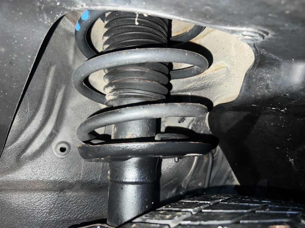 SUZUKI VITARA 1.6 120KM FULL SERWIS ASO 4x4 zero korozji - obrazek 53