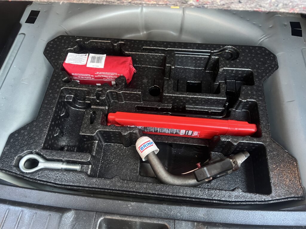 SUZUKI VITARA 1.6 120KM FULL SERWIS ASO 4x4 zero korozji - obrazek 65