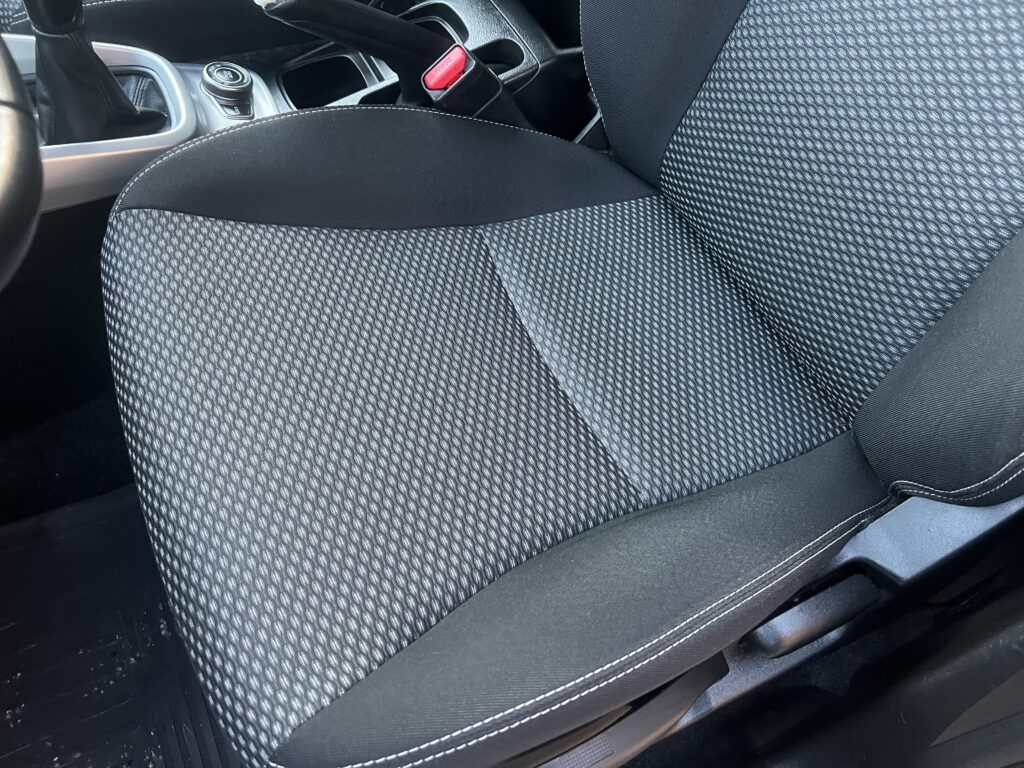 SUZUKI VITARA 1.6 120KM FULL SERWIS ASO 4x4 zero korozji - obrazek 68