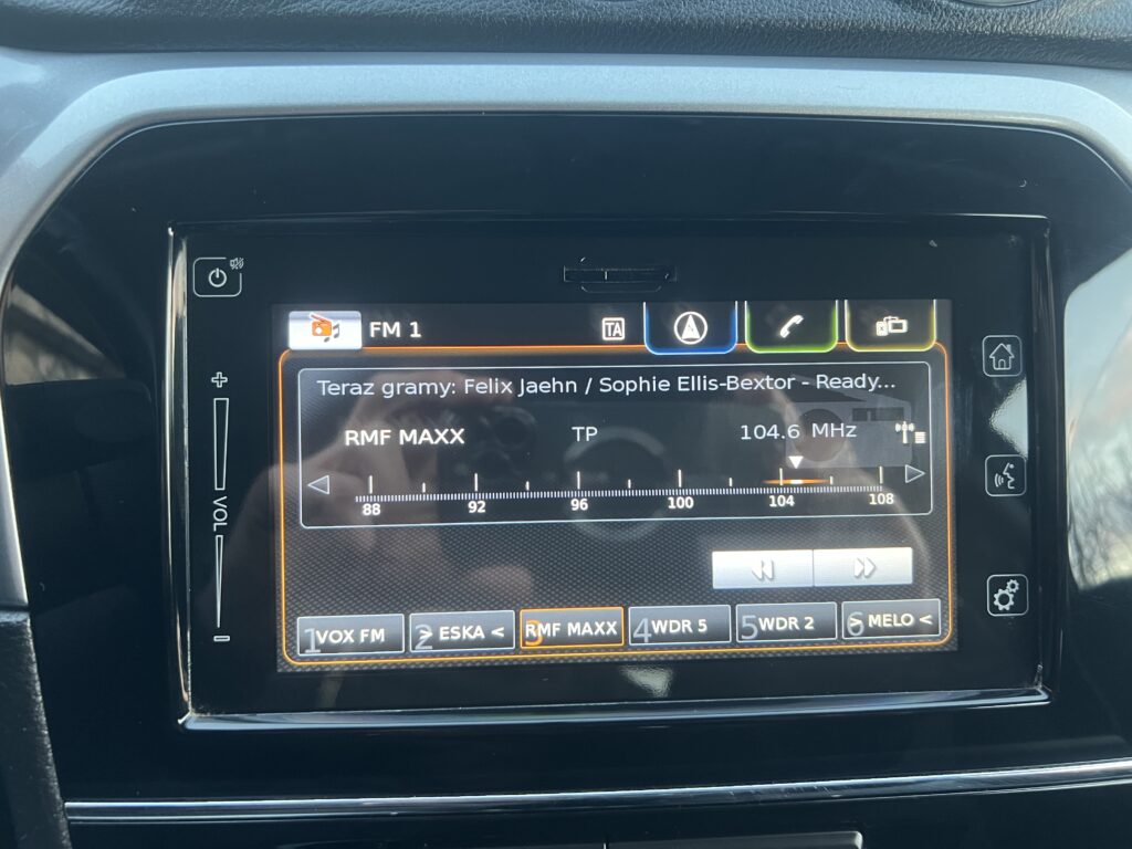 SUZUKI VITARA 1.6 120KM FULL SERWIS ASO 4x4 zero korozji - obrazek 94