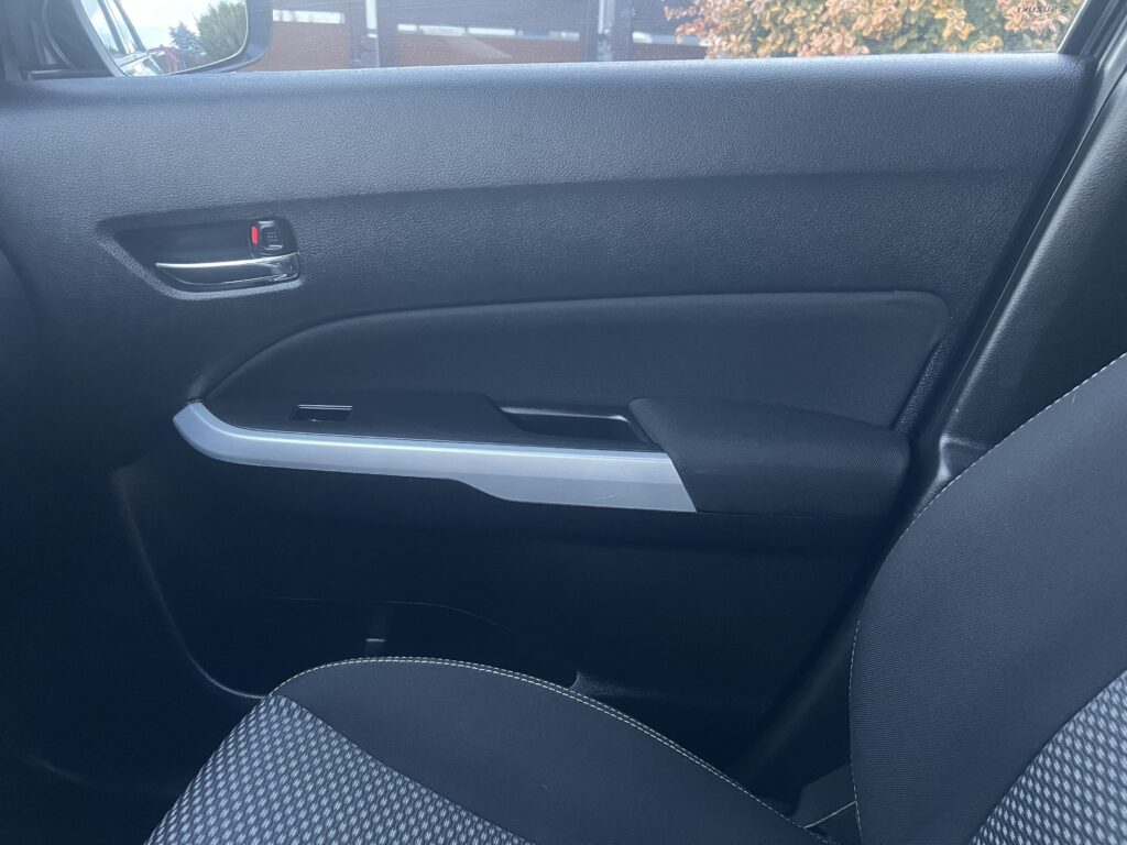 SUZUKI VITARA 1.6 120KM FULL SERWIS ASO 4x4 zero korozji - obrazek 101