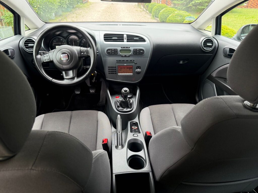 Wkrótce w ofercie SEAT LEON JAK Z SALONU 1.6mpi - obrazek 17