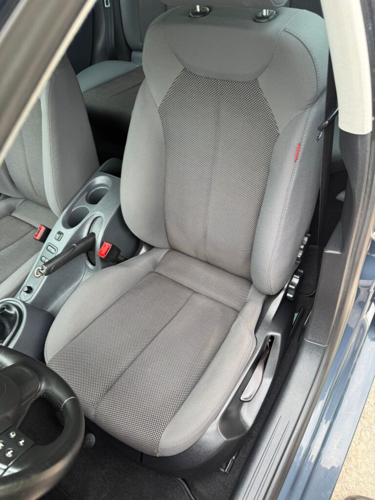 Wkrótce w ofercie SEAT LEON JAK Z SALONU 1.6mpi - obrazek 14
