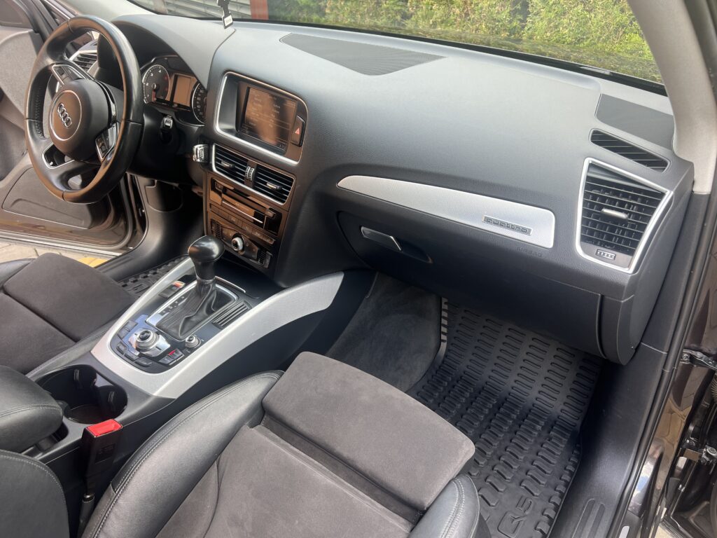 AUDI Q5 automat 4x4 stan idealny SALON POLSKA - obrazek 52