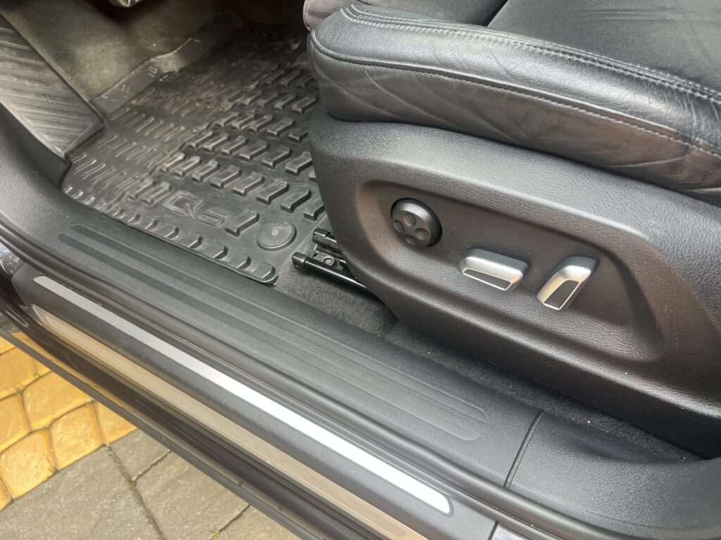 AUDI Q5 automat 4x4 stan idealny SALON POLSKA - obrazek 48