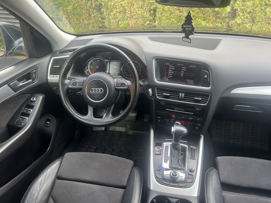 AUDI Q5 automat 4x4 stan idealny SALON POLSKA - obrazek 45