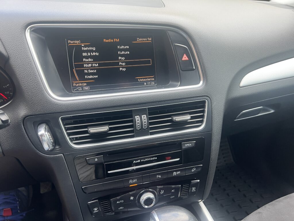 AUDI Q5 automat 4x4 stan idealny SALON POLSKA - obrazek 27