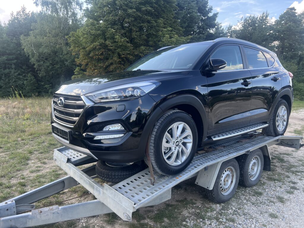 Tucson 1.6TURBO 4x4 automat AUTO JAK NOWE - obrazek 76