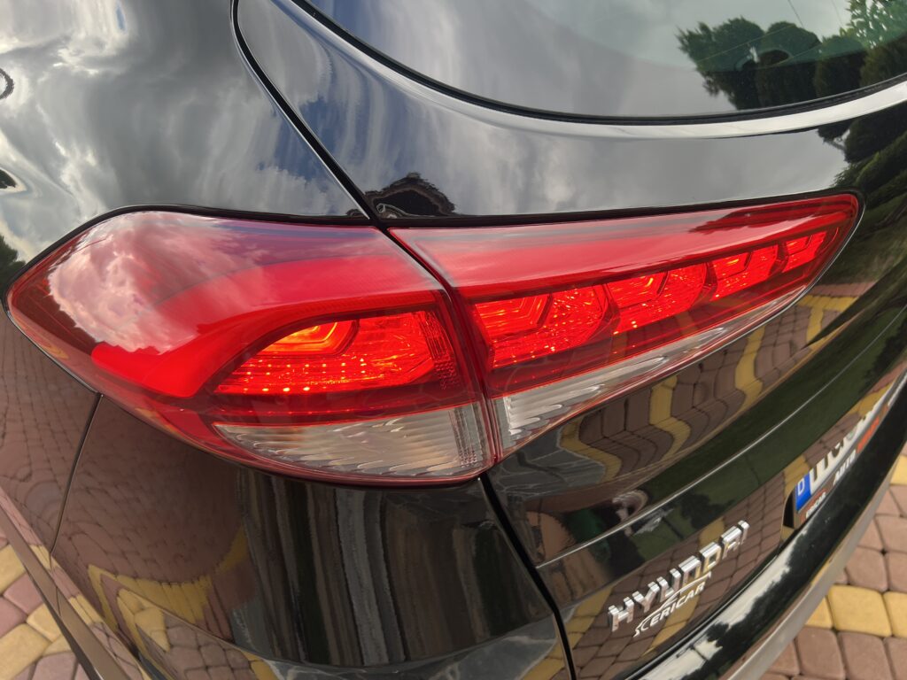 Tucson 1.6TURBO 4x4 automat AUTO JAK NOWE - obrazek 37