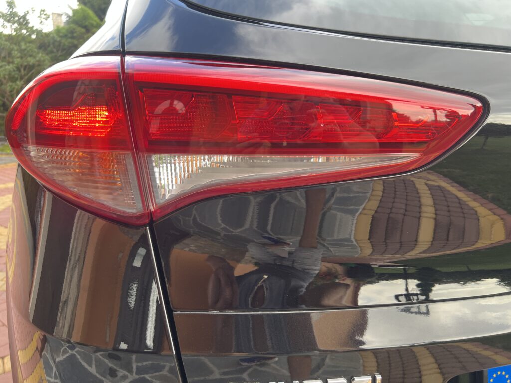Tucson 1.6TURBO 4x4 automat AUTO JAK NOWE - obrazek 46