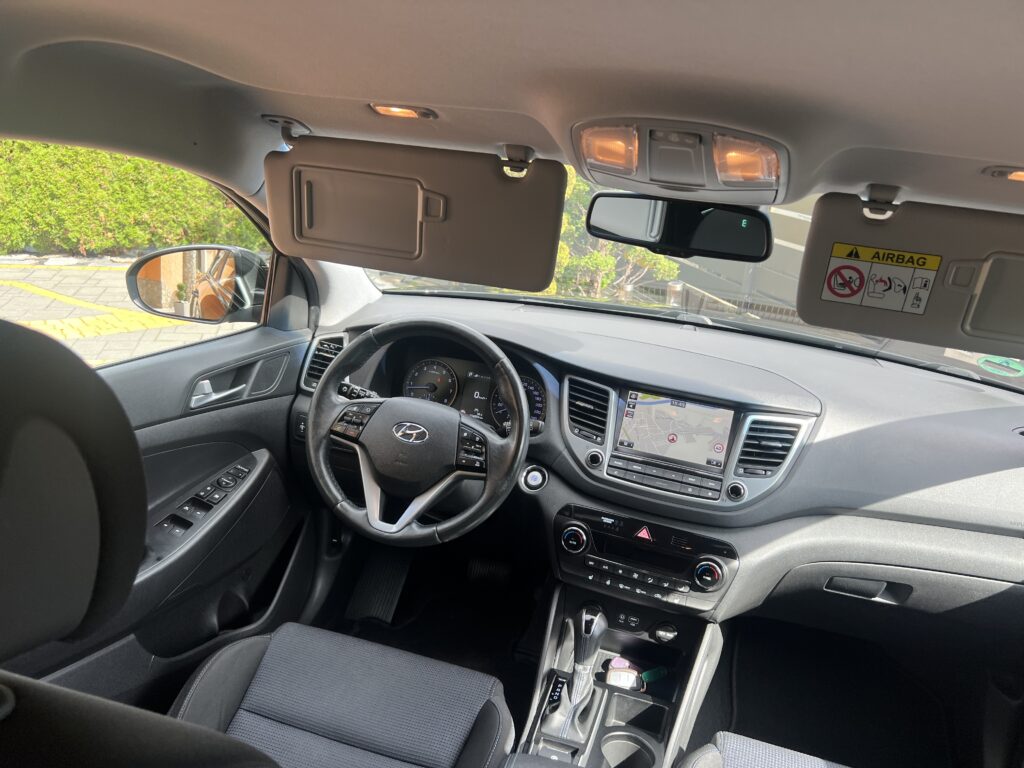 Tucson 1.6TURBO 4x4 automat AUTO JAK NOWE - obrazek 57