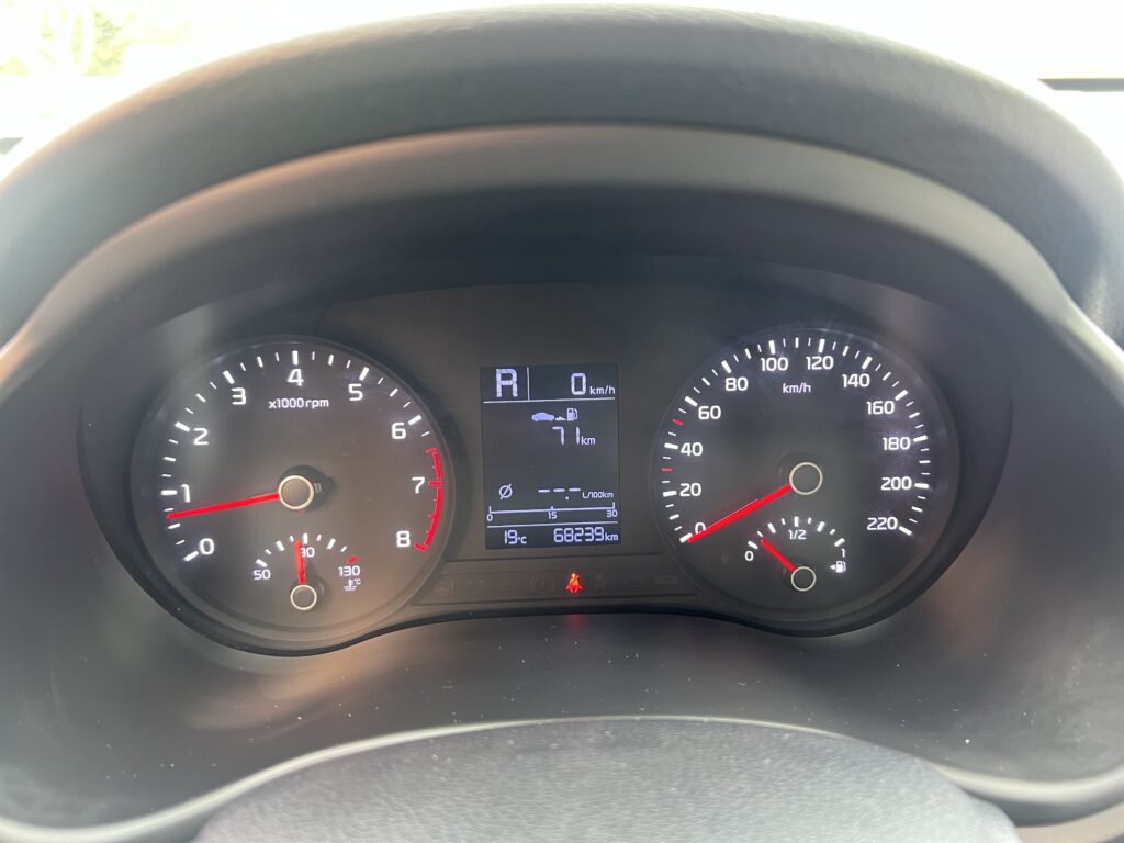 Kia STONIC 1.4 100KM 2018r przebieg 68 tys.km auto w ORYGINALE. - obrazek 7