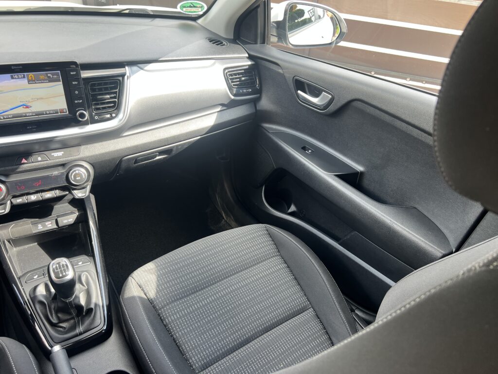 Kia STONIC 1.4 100KM 2018r przebieg 68 tys.km auto w ORYGINALE. - obrazek 28