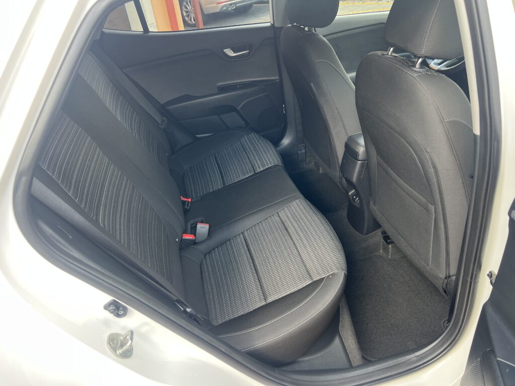 Kia STONIC 1.4 100KM 2018r przebieg 68 tys.km auto w ORYGINALE. - obrazek 37