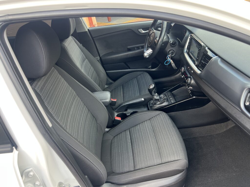 Kia STONIC 1.4 100KM 2018r przebieg 68 tys.km auto w ORYGINALE. - obrazek 38