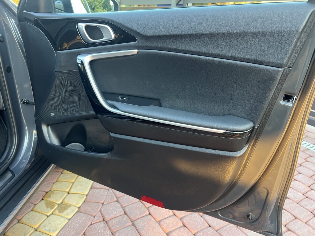 Kia Xceed 1.6 Turbo-gdi 204 KM AUTO W STANIE SALONOWYM FULL SERWIS ASO - obrazek 27