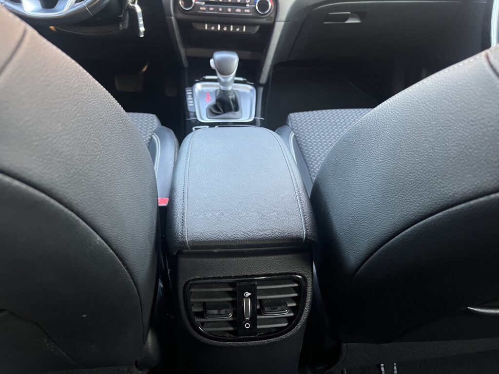 Kia Xceed 1.6 Turbo-gdi 204 KM AUTO W STANIE SALONOWYM FULL SERWIS ASO - obrazek 93