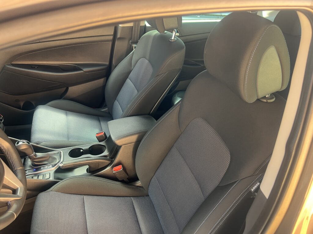 Hyundai Tucson 1.6 T-gdi 177 KM automat 2018r - obrazek 49