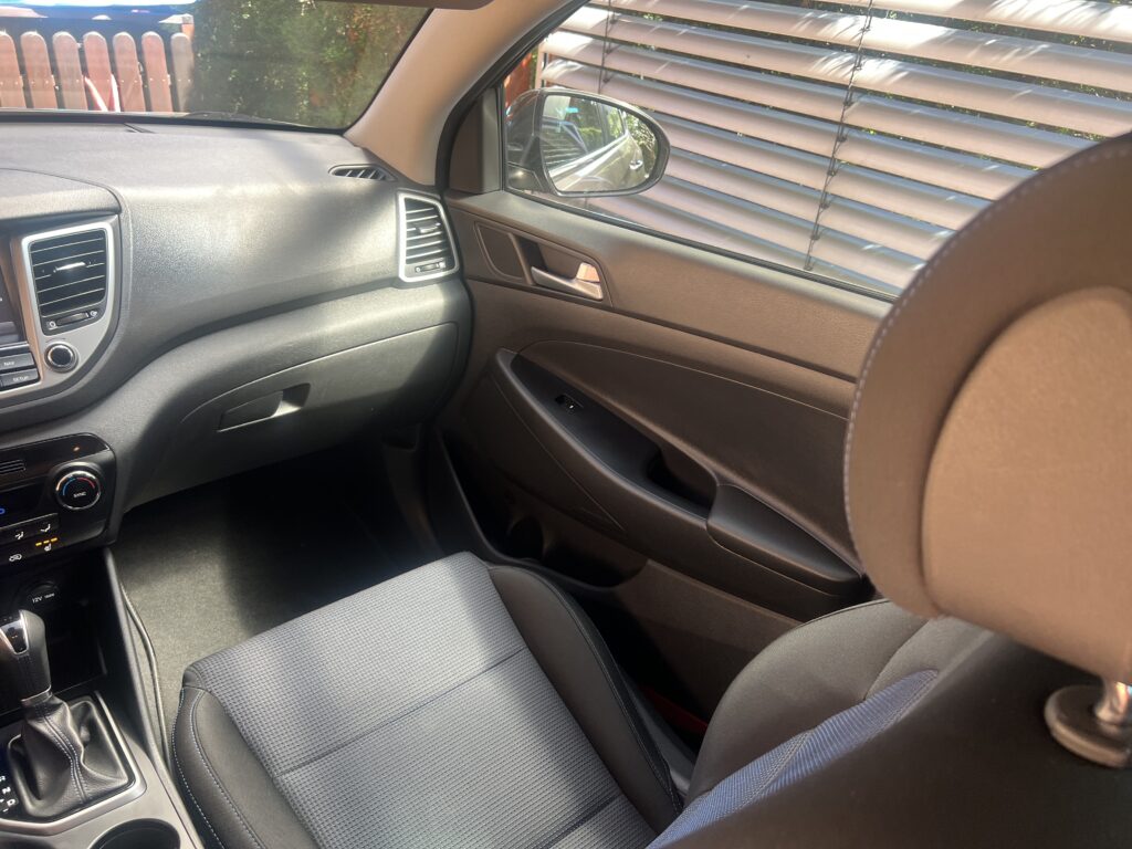 Hyundai Tucson 1.6 T-gdi 177 KM automat 2018r - obrazek 42