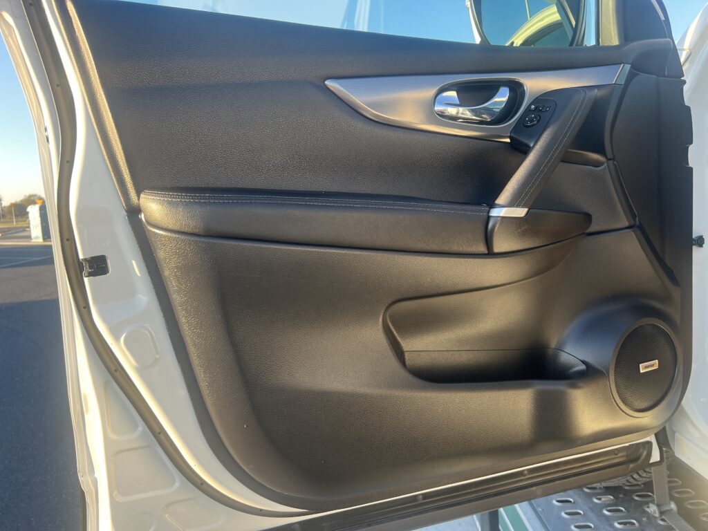 Nissan qashqai 1.6turbo biała perła-AUTO JAK NOWE W ORYGINALE 100tys.km - obrazek 41