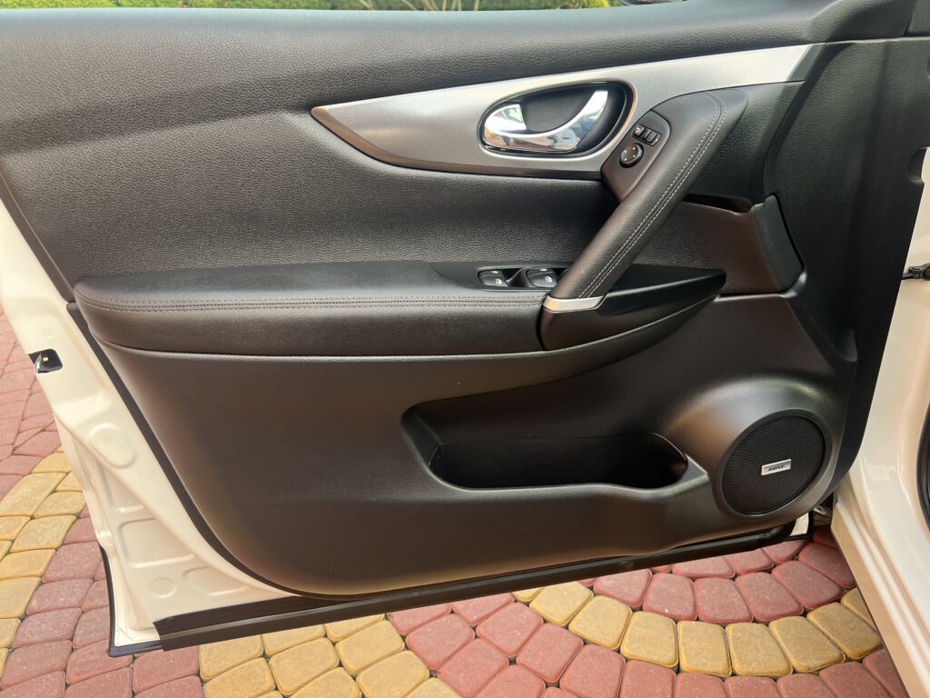 Nissan qashqai 1.6turbo biała perła-AUTO JAK NOWE W ORYGINALE 100tys.km - obrazek 70