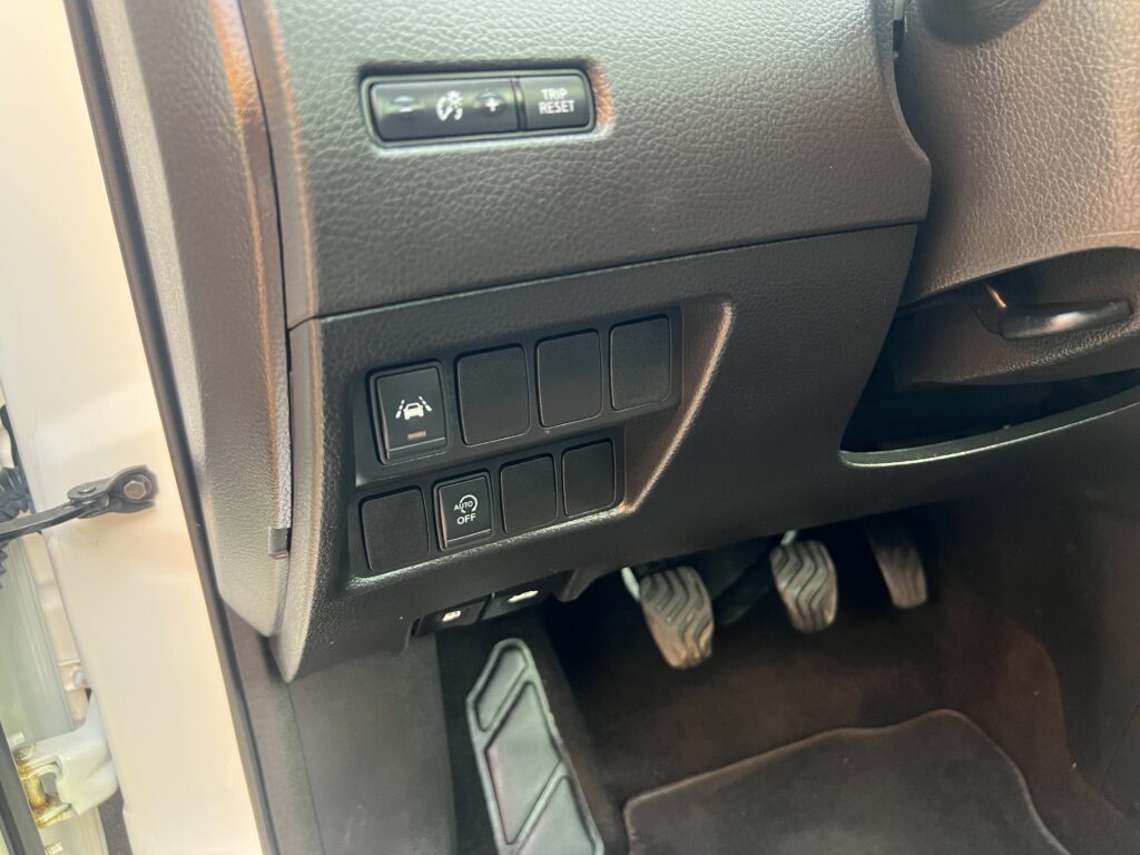 Nissan qashqai 1.6turbo biała perła-AUTO JAK NOWE W ORYGINALE 100tys.km - obrazek 76