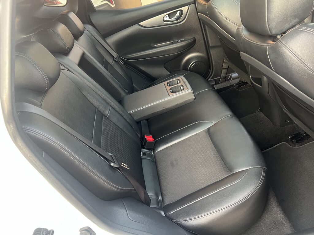 Nissan qashqai 1.6turbo biała perła-AUTO JAK NOWE W ORYGINALE 100tys.km - obrazek 84