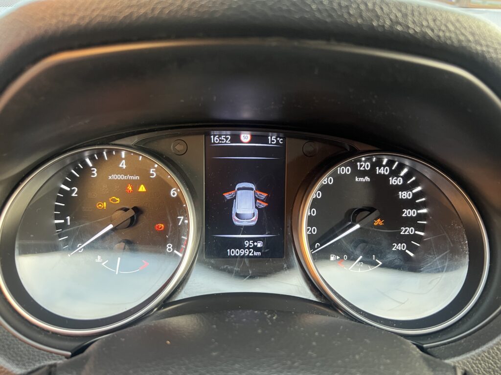 Nissan qashqai 1.6turbo biała perła-AUTO JAK NOWE W ORYGINALE 100tys.km - obrazek 87