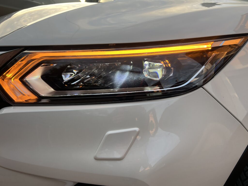 Nissan qashqai 1.6turbo biała perła-AUTO JAK NOWE W ORYGINALE 100tys.km - obrazek 6