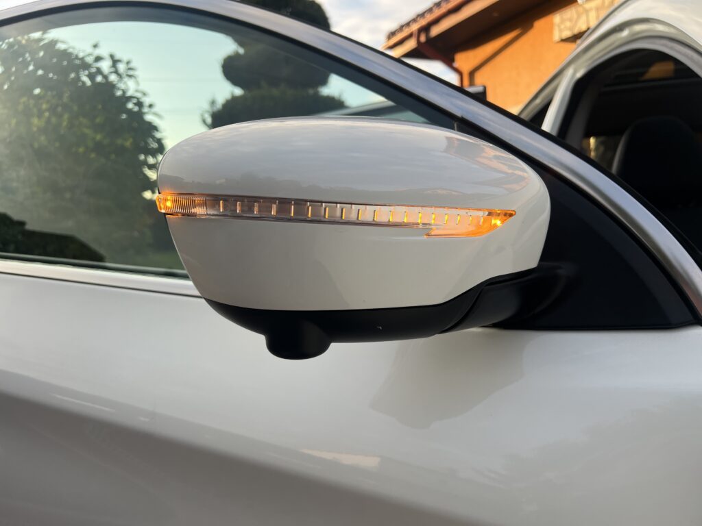 Nissan qashqai 1.6turbo biała perła-AUTO JAK NOWE W ORYGINALE 100tys.km - obrazek 8