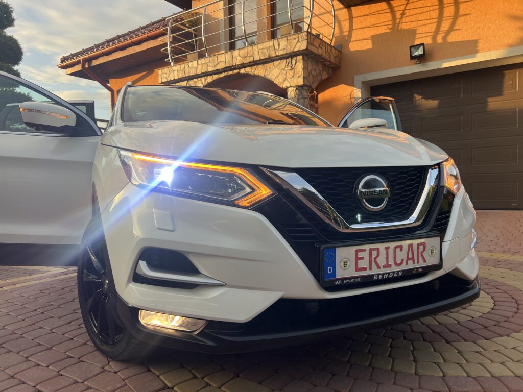 Nissan qashqai 1.6turbo biała perła-AUTO JAK NOWE W ORYGINALE 100tys.km - obrazek 9