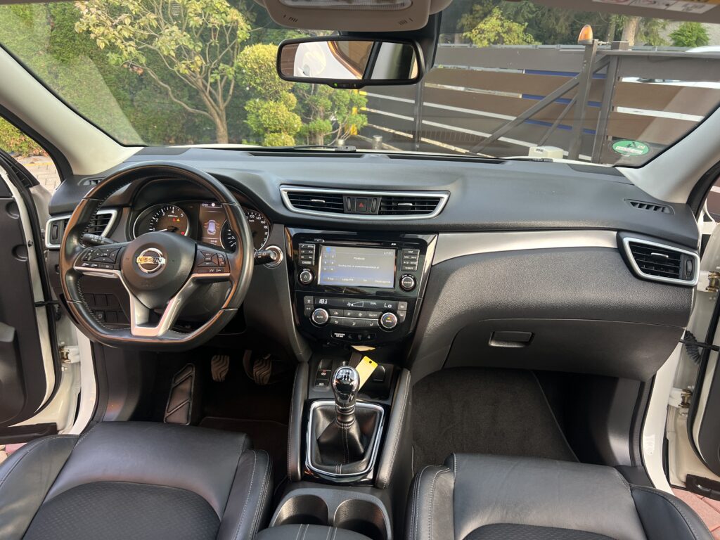 Nissan qashqai 1.6turbo biała perła-AUTO JAK NOWE W ORYGINALE 100tys.km - obrazek 17