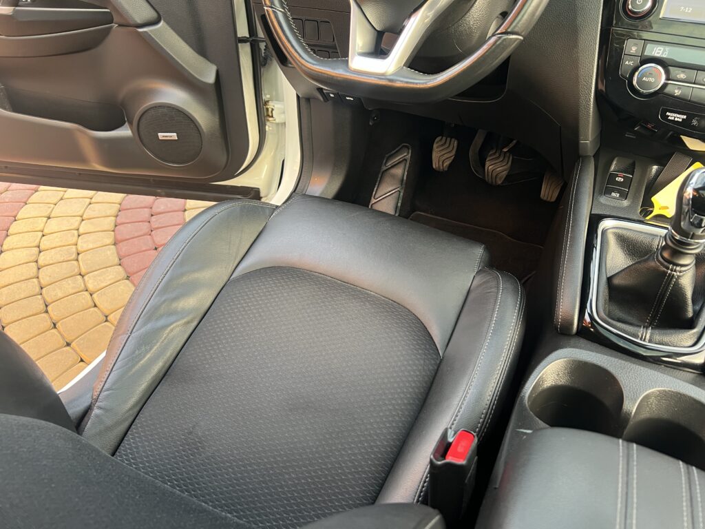 Nissan qashqai 1.6turbo biała perła-AUTO JAK NOWE W ORYGINALE 100tys.km - obrazek 95