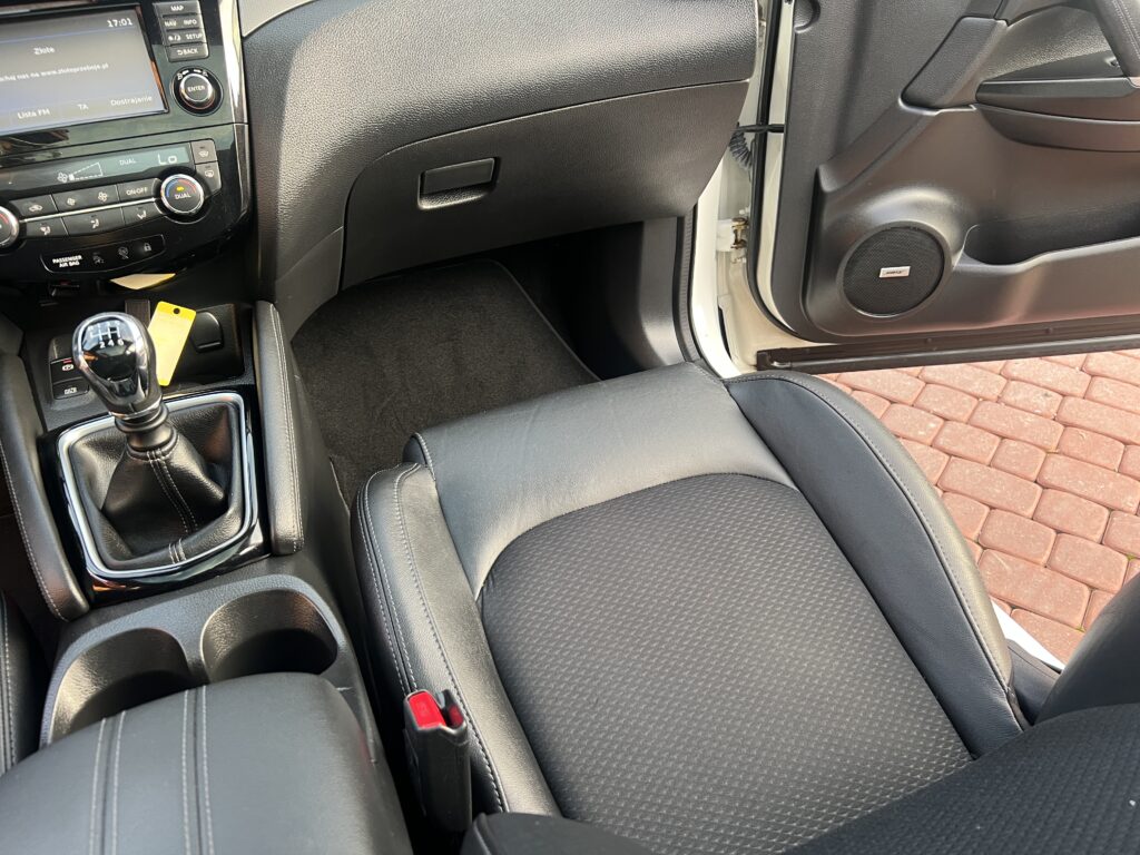Nissan qashqai 1.6turbo biała perła-AUTO JAK NOWE W ORYGINALE 100tys.km - obrazek 96