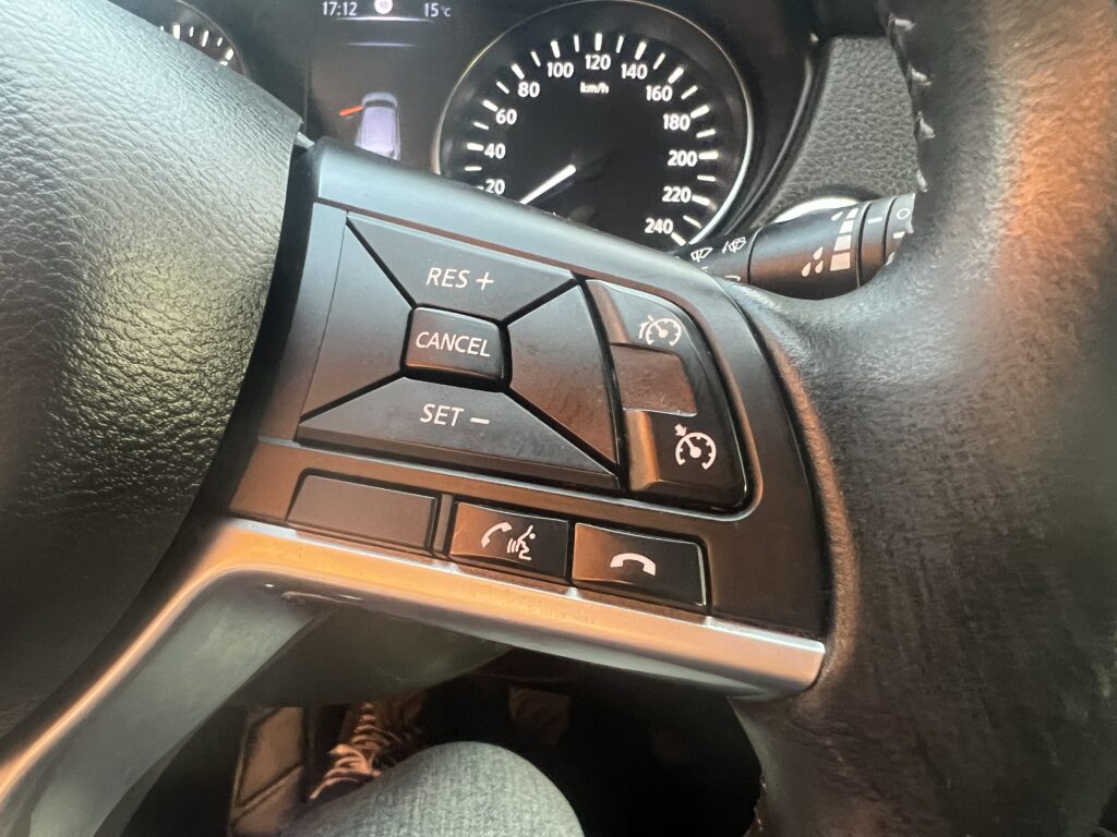 Nissan qashqai 1.6turbo biała perła-AUTO JAK NOWE W ORYGINALE 100tys.km - obrazek 111