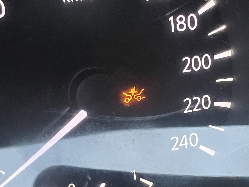 Nissan qashqai 1.6turbo biała perła-AUTO JAK NOWE W ORYGINALE 100tys.km - obrazek 129